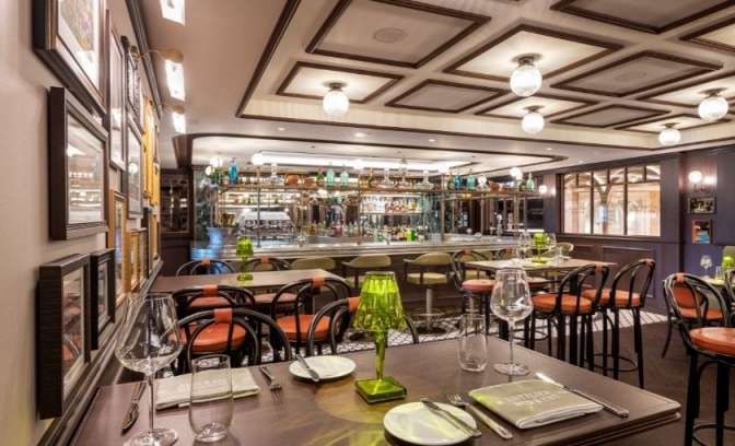 Barrestaurant op de MSC Virtuosa